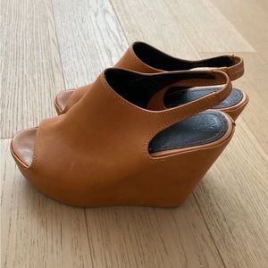 Elizabeth And James Holly Leather platform sandals size 7